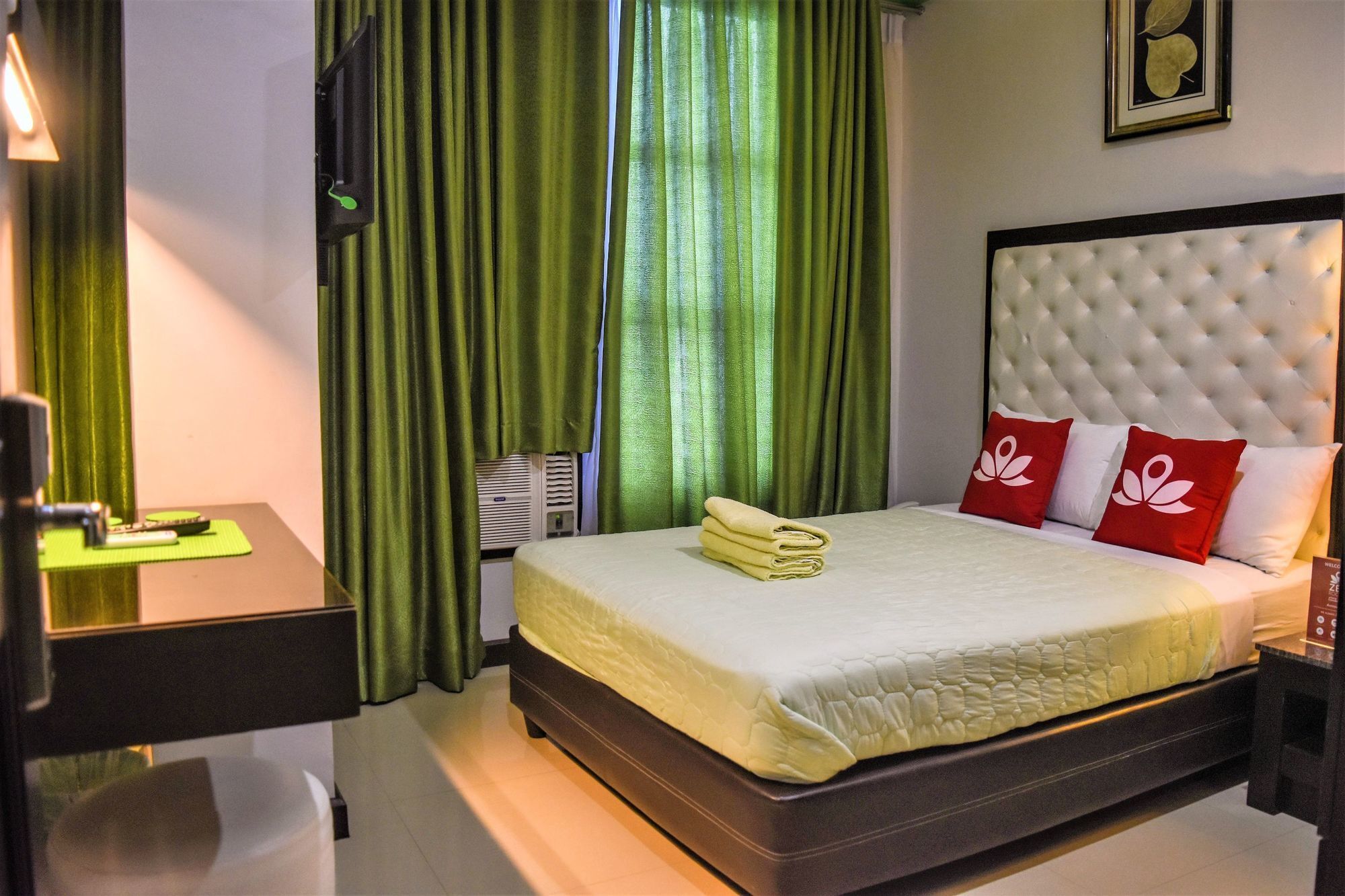Zen Rooms Pryce Business Park Davao Екстер'єр фото